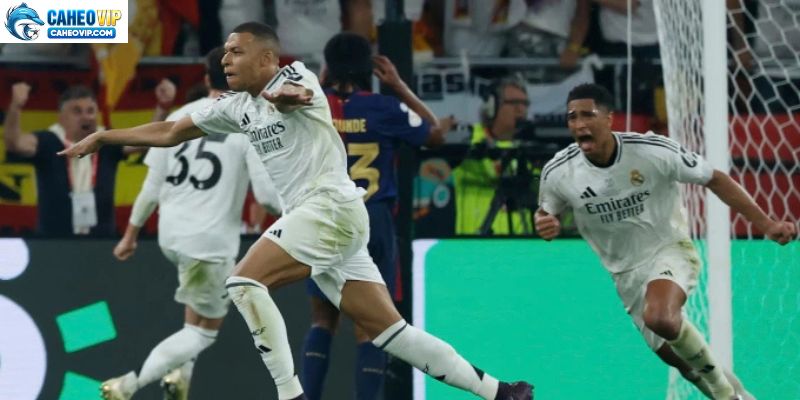 Mbappe sút phạt đẹp mắt gỡ hòa 1-1 cho Real